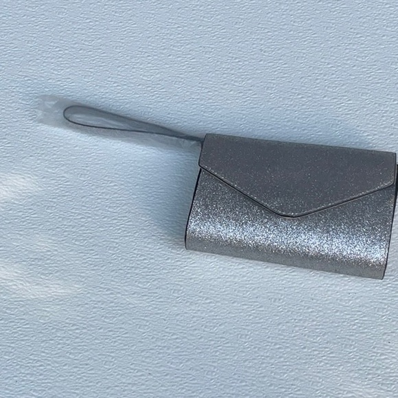 ROSIE HARLOW JUNIORS GLITTER WRISTLET - Picture 8 of 8